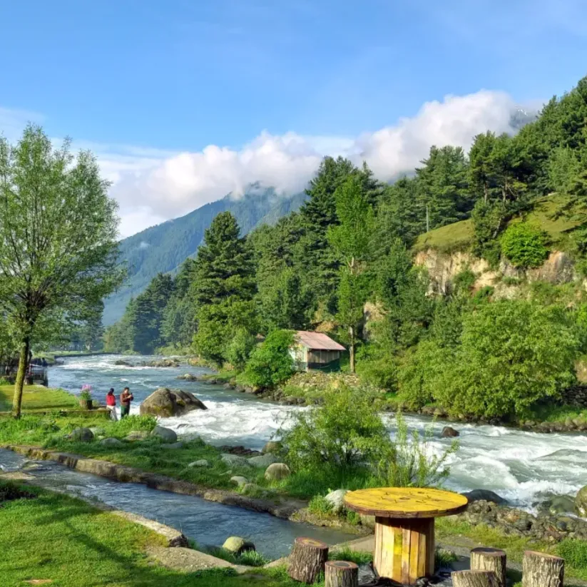 Mini Kashmir Escape